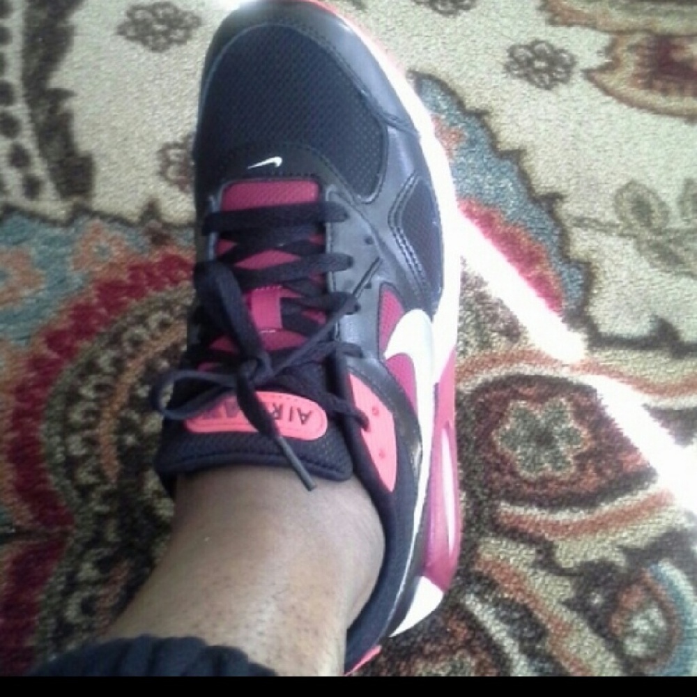 Nike air maxs